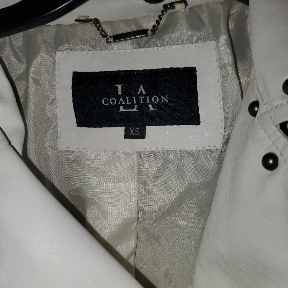 Faux white leather jacket - Picture 4 of 4